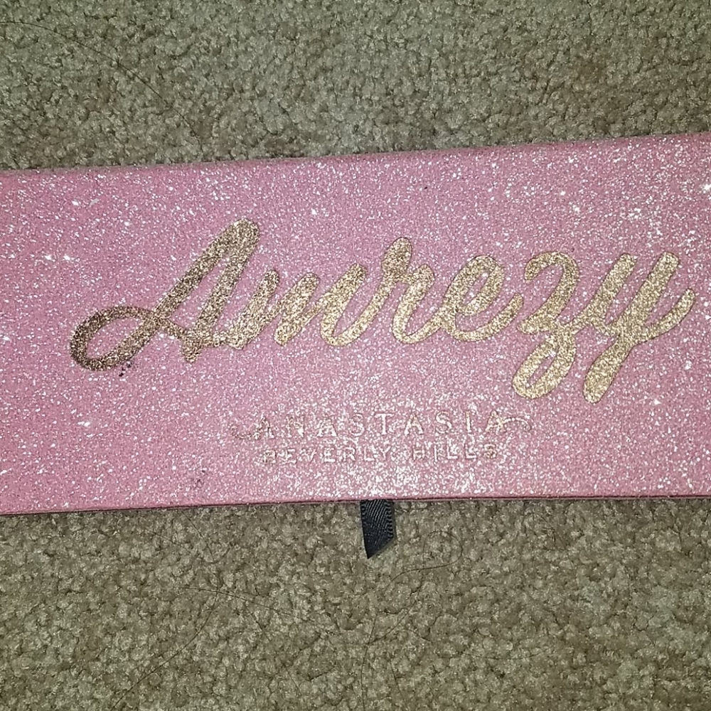 Anastasia Beverly Hills pallete.authetic from Soph